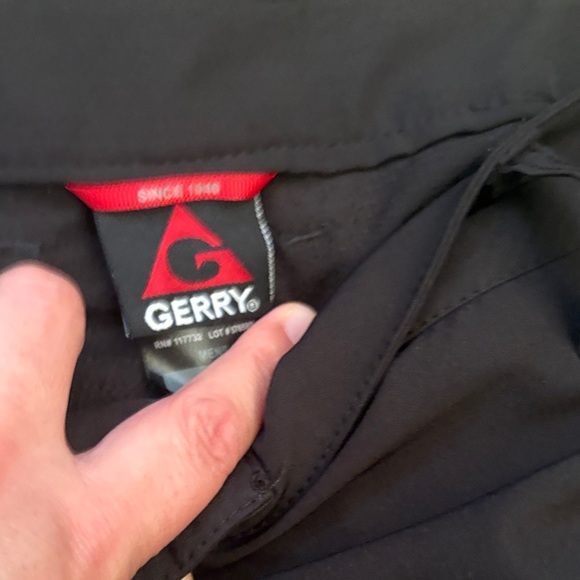 Kirkland Signature Men's Shorts - Black and Blue - Picture 4 of 7